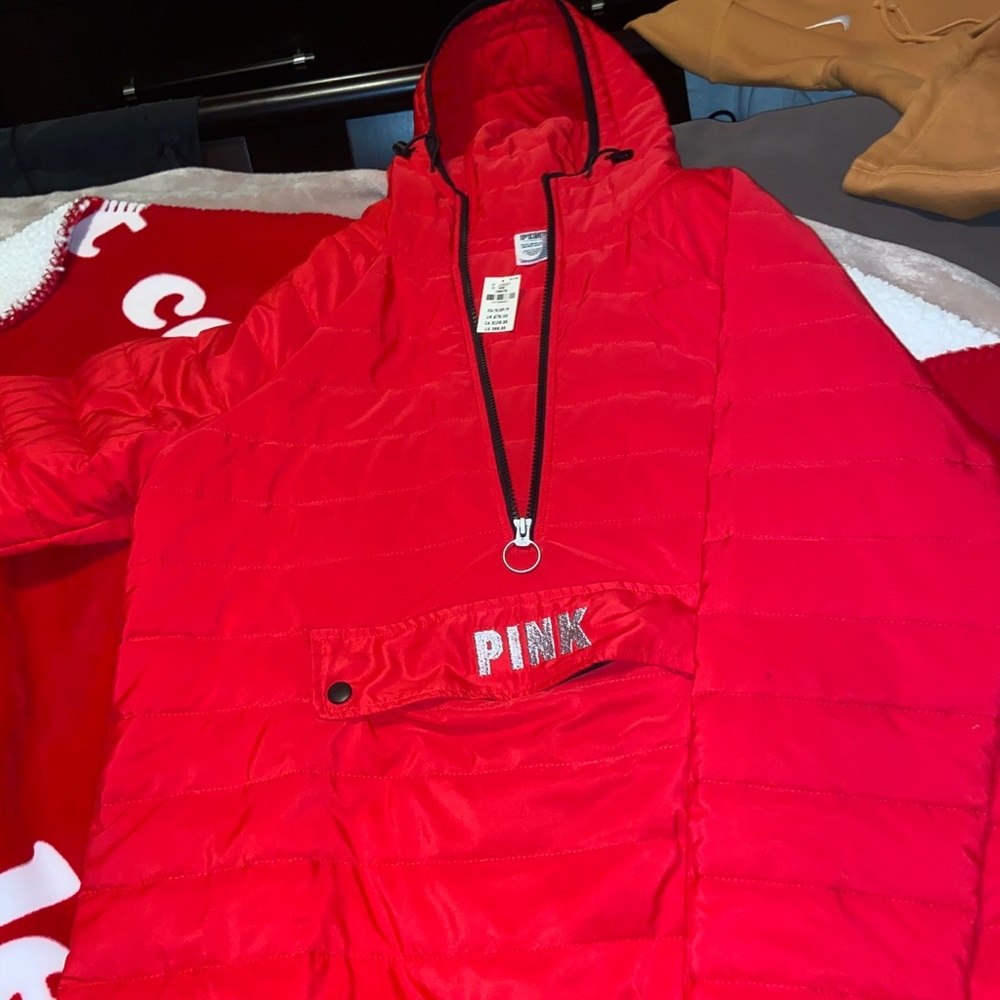 VS PINK HOODED PULLOVER